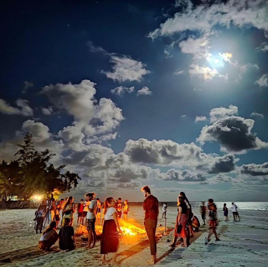 Soul Breeze Beach Resort Diani Beach Buitenkant foto