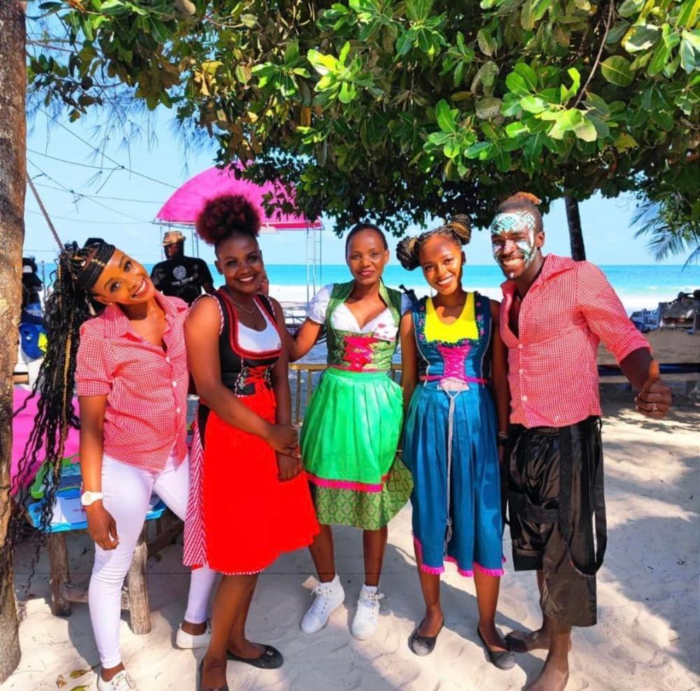 Soul Breeze Beach Resort Diani Beach Buitenkant foto
