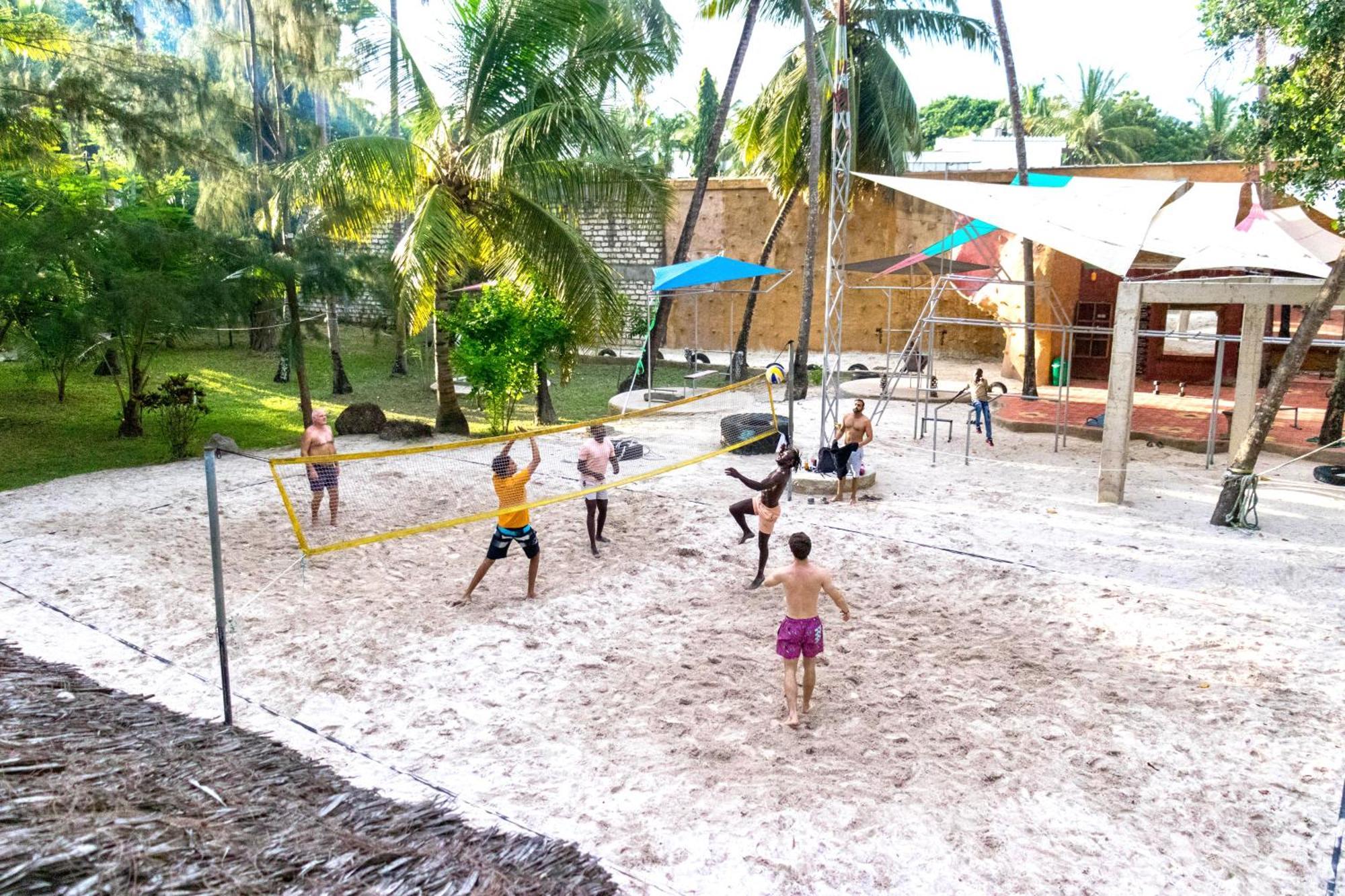 Soul Breeze Beach Resort Diani Beach Buitenkant foto