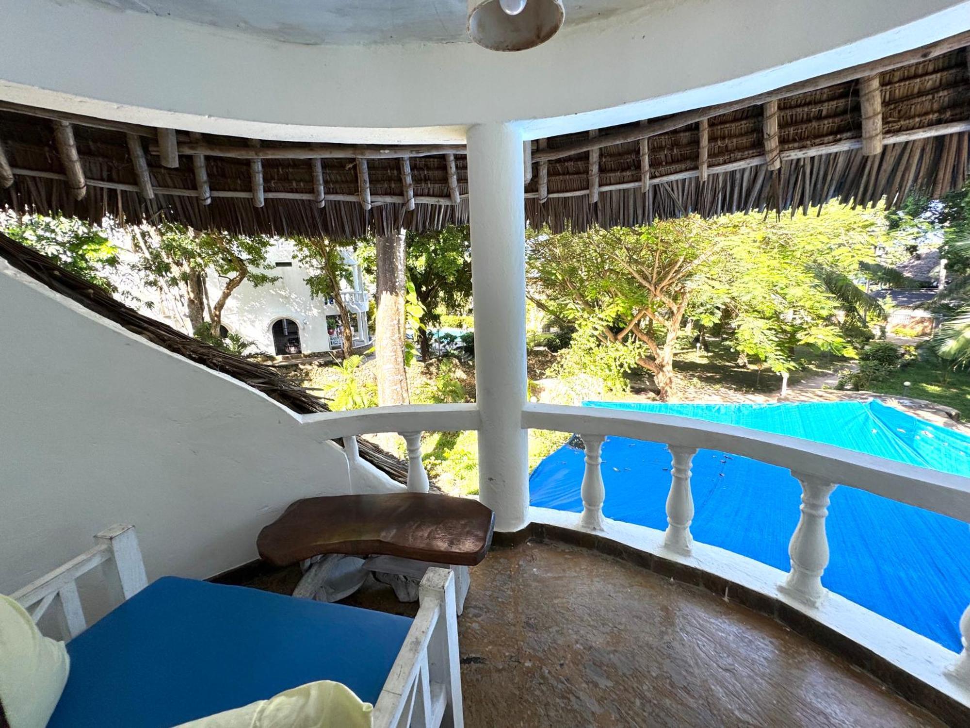 Soul Breeze Beach Resort Diani Beach Buitenkant foto