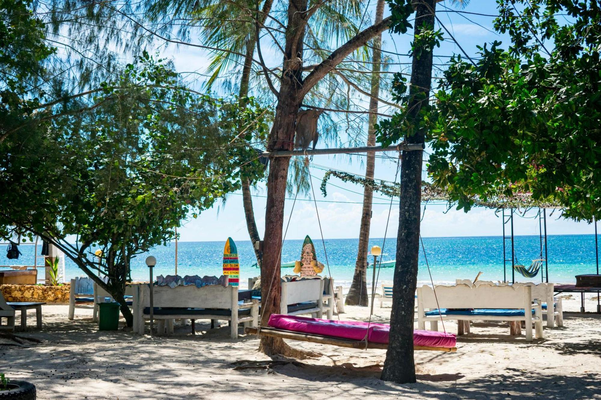 Soul Breeze Beach Resort Diani Beach Buitenkant foto