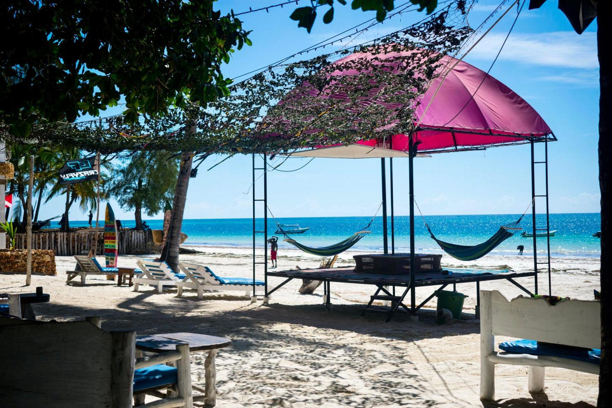Soul Breeze Beach Resort Diani Beach Buitenkant foto